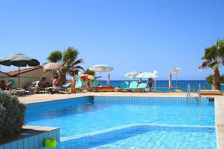 Swimmingpool, Sonnenterrasse, &Auml;g&auml;isches Meer