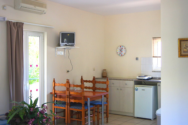 Apartment mit zwei Schlafzimmern / K&uuml;chenzeile