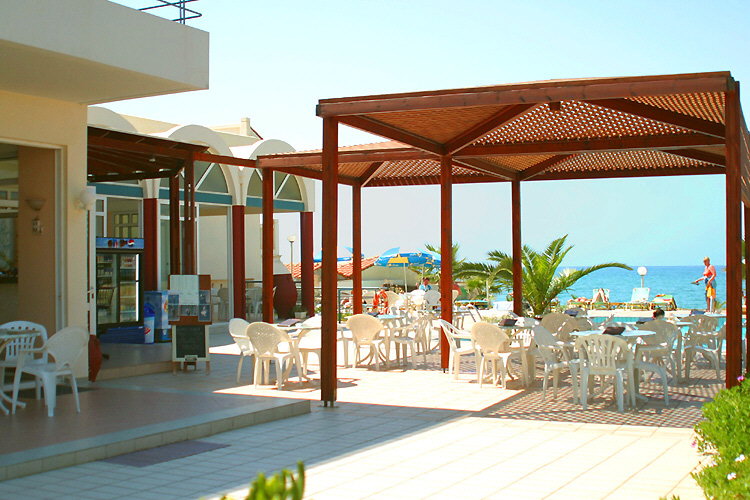 Terrasse hinter dem Restaurant