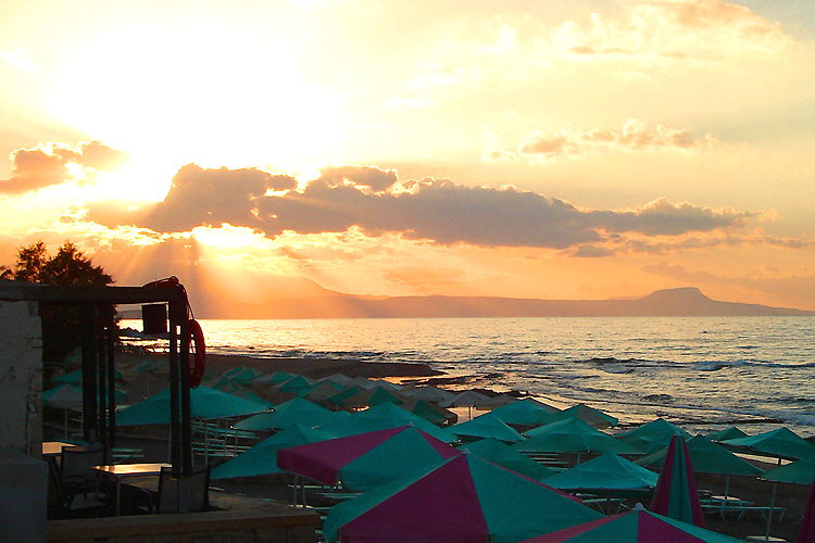 Sonnenuntergang &uuml;ber der Halbinsel Akrotiri