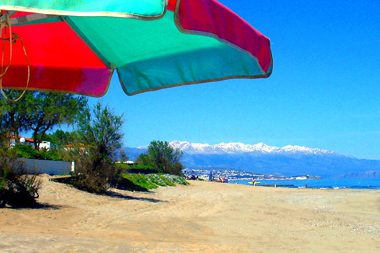 Adelianos Kampos: Blick vom Strand westw&auml;rts
